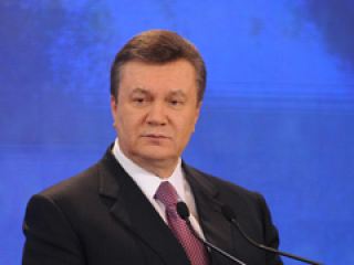 Янукович поручил усилить надзор за соблюдением законов о свободе слова