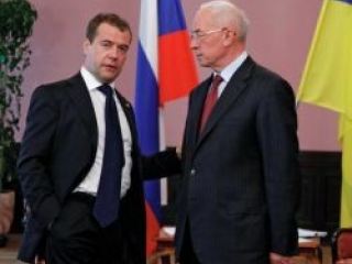 Азаров и Медведев обсудили в Сочи газовый вопрос