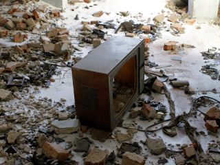 Луганчане жалуются на некачественную мебель и телевизоры