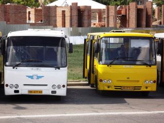Новые автобусы против «убитых» маршруток, или Как в Луганске транспортную сеть меняют (фото, видео)