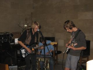 Музыканты группы  am сыграли депрессивные битловские хиты на вечеринке The Beatles COVER PARTY фото видео