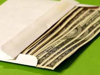 На Луганщине за взятку задержали заместителя мэра