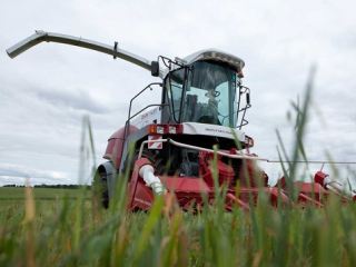 На Луганщине рабочий погиб под комбайном