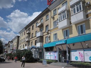 Многоэтажки Луганска заиграют новыми красками фото