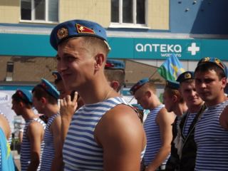 Слава ВДВ слава Голубые береты отмечают свой праздник фото видео