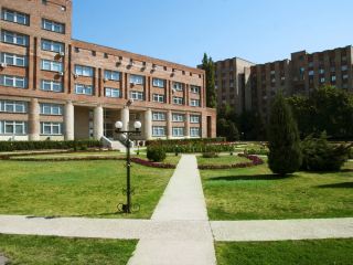 Луганский вуз приютил пострадавших от взрыва в этажке