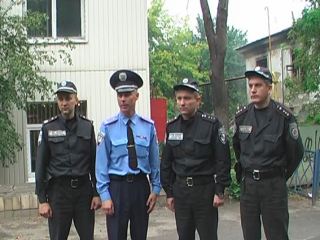 Луганские милиционеры спасли жизнь двум пострадавшим от взрыва 