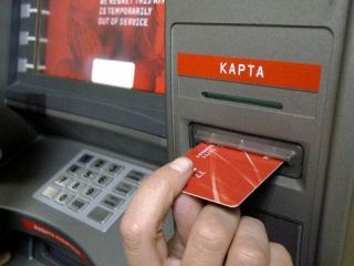 В Луганске задержали хакеров укравших со счетов  тыс грн