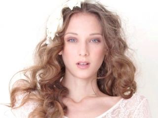 Украинка подписала контракт со всемирно известным домом моды