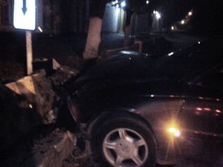 Виновник ДТП возле СИЗО пытался скрыться с места аварии бегством фото