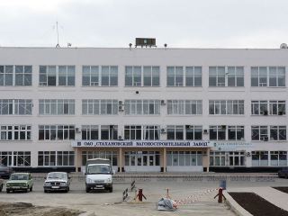 Стахановский вагоностроительный завод находится в непростом положении, но массовых увольнений нет. – Дмитрий Дрожжин