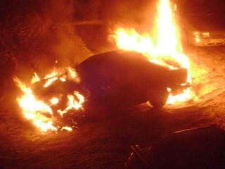 В Луганске ночью горели три машины 