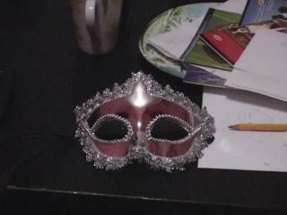 В Луганске прикрыли порностудию в которой трудились местные студентки фото