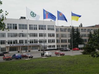 Изза торговой войны с Россией пострадал Стахановский вагоностроительный завод