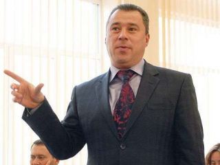 В Киеве нужно ввести чрезвычайное положение  Луганский депутат