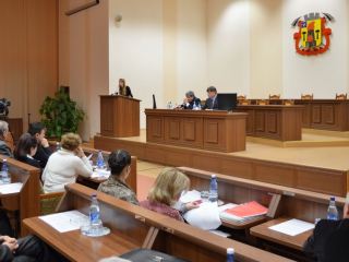 Европа и США должны осудить украинскую оппозицию  Луганские депутаты