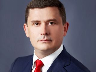 Сергей Петраков инициирует обращение депутатов всех уровней к Евросоюзу и Администрации президента США