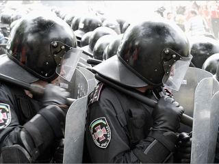 В милиции объяснили, почему в центре Киева появились военные 