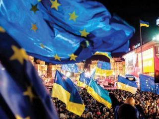 Триста спартанцев от луганской оппозиции митингуют в Киеве