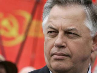 Украинцы вышли на Майдан изза нищеты и безработицы  Петр Симоненко