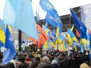 В Киеве продолжается бессрочный митинг в поддержку президента