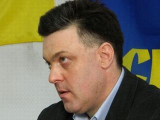 Россия будет держать Украину на крючке  Тягнибок