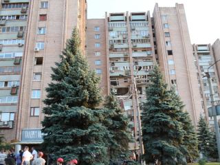 В Луганской мэрии рассказали кто задерживает ремонт в пострадавшем от взрыва доме